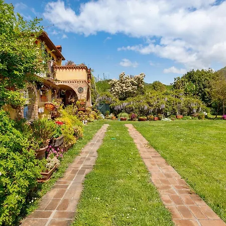Bed & Breakfast La Corte Delle Fole 3*