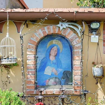 La Corte Delle Fole 3* Luni